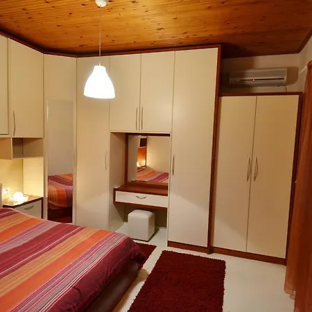 Berberi Apartament *